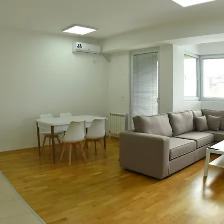 شقة Nexus -modern,familyheaven,bus Ststion سكوبجي