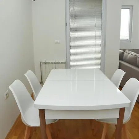 Appartement Nexus -modern,familyheaven,bus Ststion Skopje