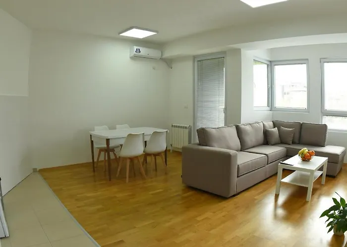 Apartment Nexus -modern,familyheaven,bus Ststion Skopje