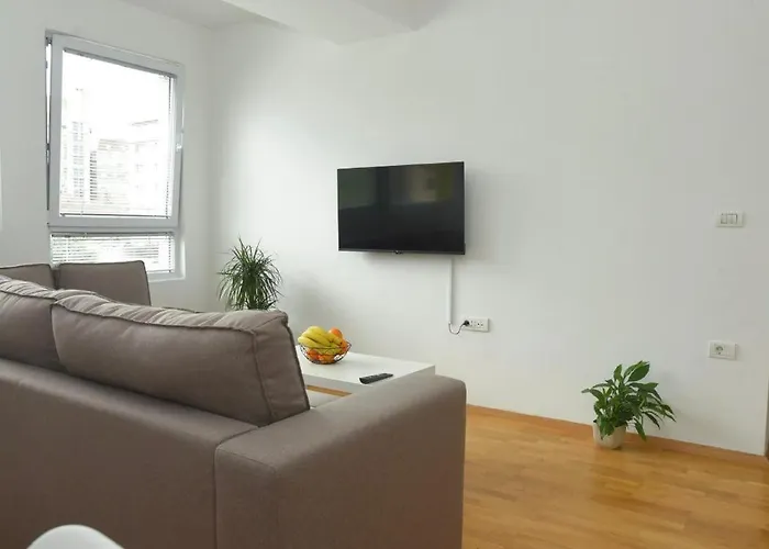 Nexus -modern,familyheaven,bus Ststion Skopje