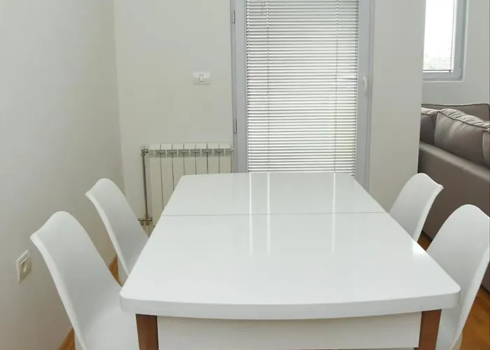 Apartment Nexus -modern,familyheaven,bus Ststion Skopje